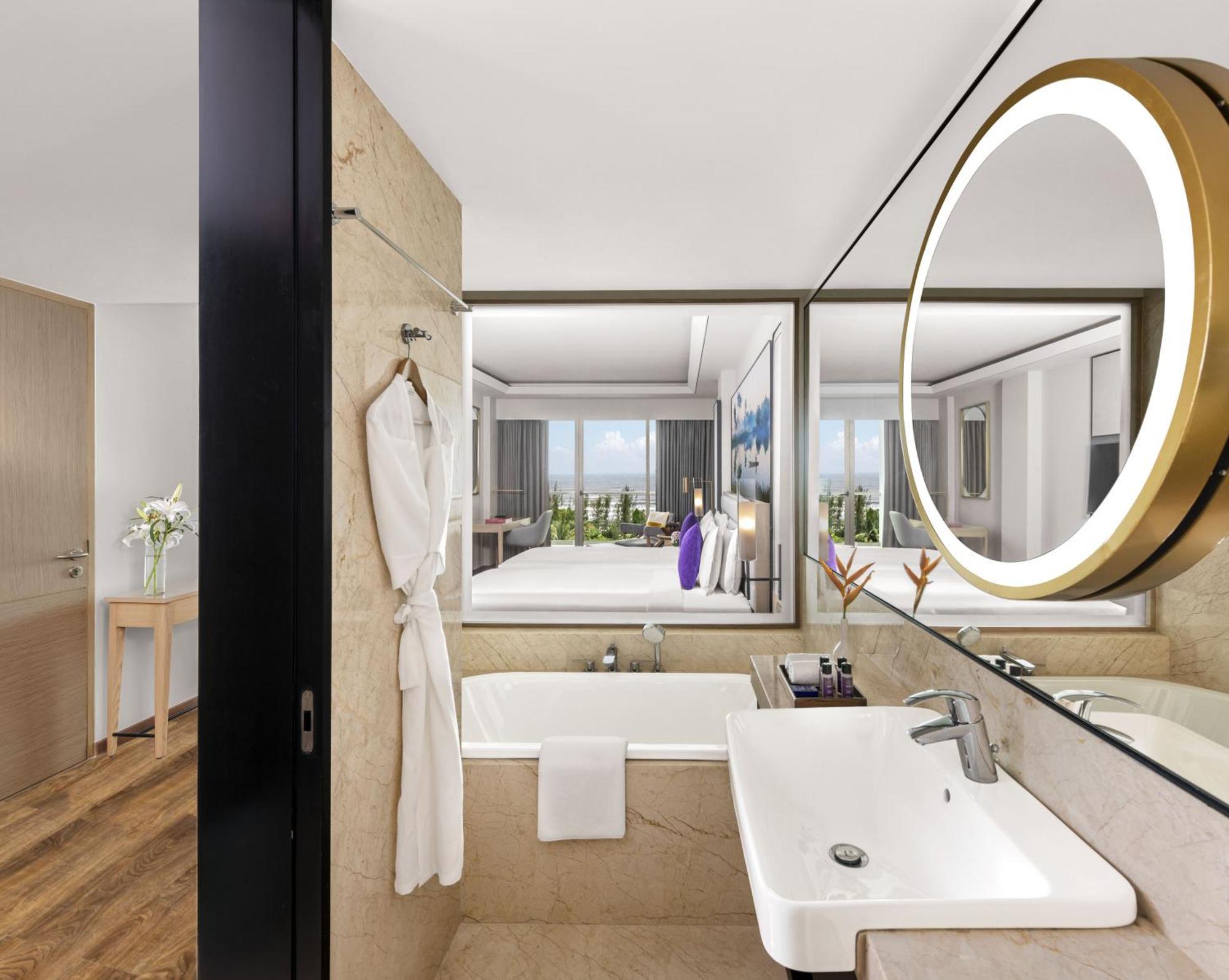 Vivanta Goa, Miramar Panaji Bagian luar foto